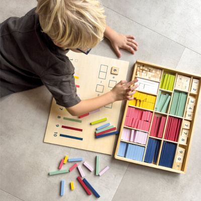 Zestaw do nauki liczenia i matematyki z patyczkami Educate Small Foot 12559 drewniane zabawki edukacyjne