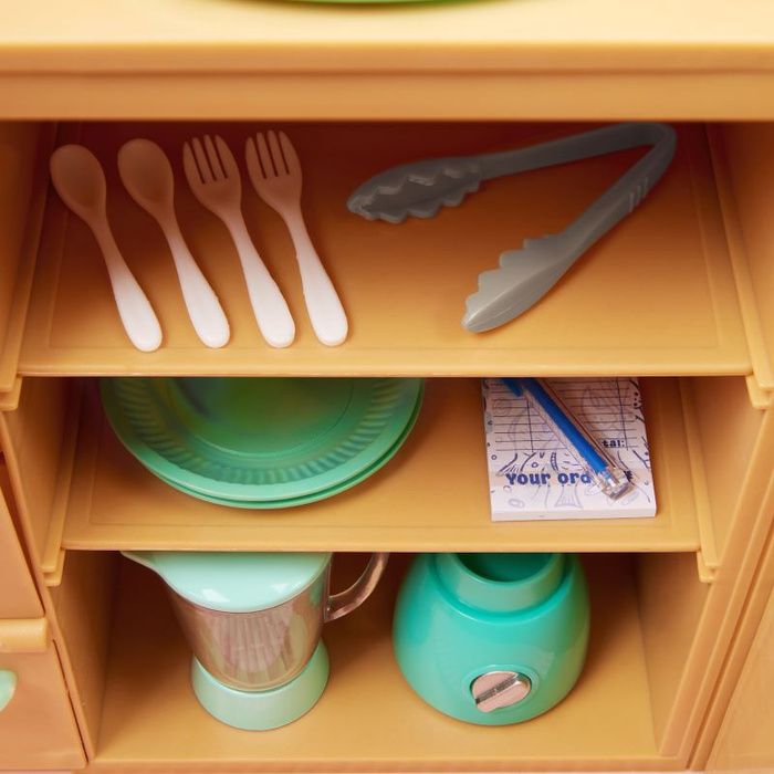 Letni FOOD TRUCK z bogatym wyposażeniem Our Generation BD35485Z