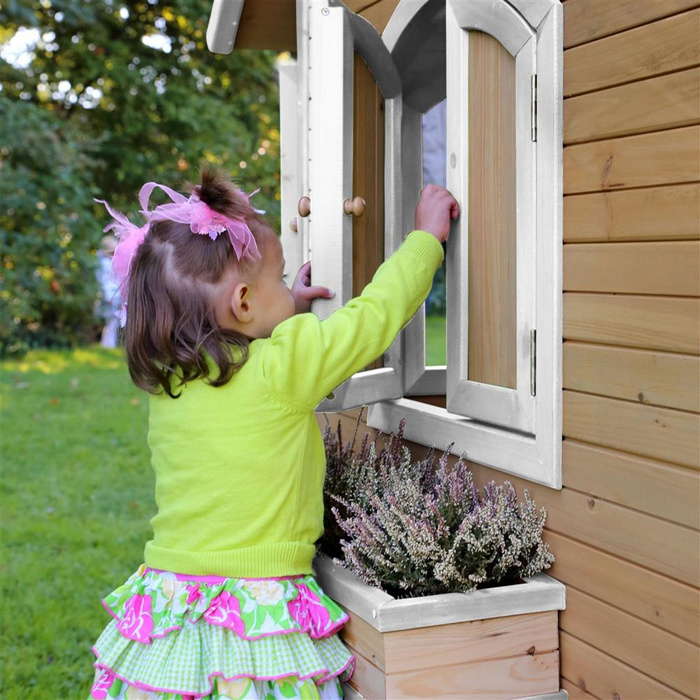 Drewniany Domek z oknami Alex Playhouse AXI A030.035.01 stylowy i ekologiczny plac zabaw do zabawy dla dzieci