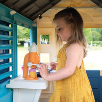 Domek ogrodowy Lodziarnia Smoby 810718 Sweety Corner z akcesoriami kuchennymi do kreatywnej zabawy 