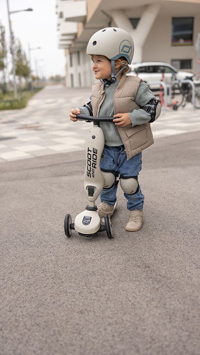 Scoot and Ride Zestaw Kask i Ochraniacze Ash S-M dla dzieci 3+ do bezpiecznej jazdy