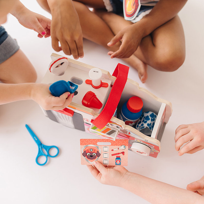 Pojazd ratunkowy Psi Patrol Melissa and Doug 33276 mały lekarz weterynarz