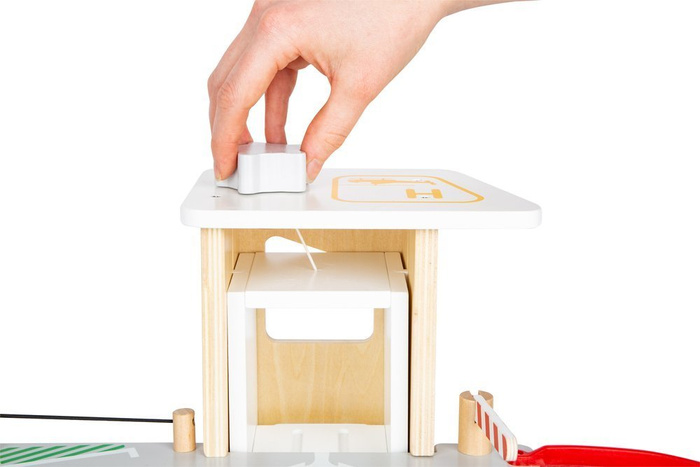 Parking dla dzieci garaż premium z myjnią, windą, stacją samochodów elektrycznych, stacją benzynową 11676- Small Foot, zabawki dla chłopców i dziewczynek