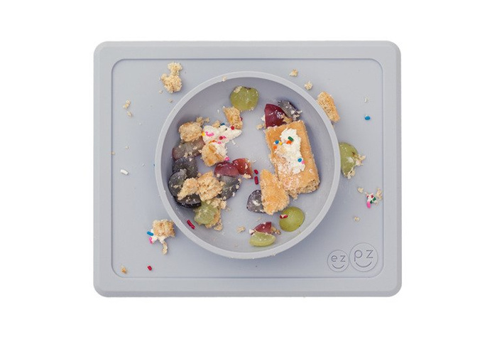 EZPZ Silikonowa miseczka z podkładką 2w1 Mini Bowl pastelowa szarość EUMBP003- EZPZ, naczynia dla dzieci