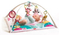 Mata edukacyjna z pałąkami i zabawkami sensorycznymi dla niemowląt Świat Małej Księżniczki Tiny Love TL1205506830
