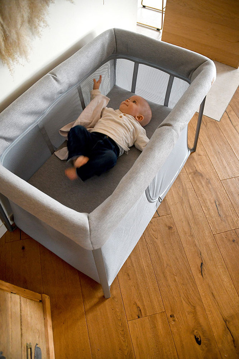 Łóżeczko turystyczne dwupoziomowe z funkcją kojca 3w1 Eazy sleep Heather grey Pebble Beaba 946004