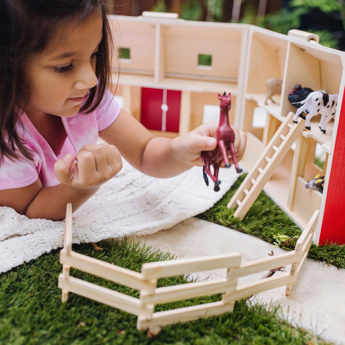 Farma dla dzieci Drewniana Składana Stodoła z 7 Figurkami Zwierząt Melissa and Doug 13700