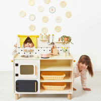 Duża kuchnia drewniana dla dzieci z 19 akcesoriami Shiny Grandma Janod J06642
