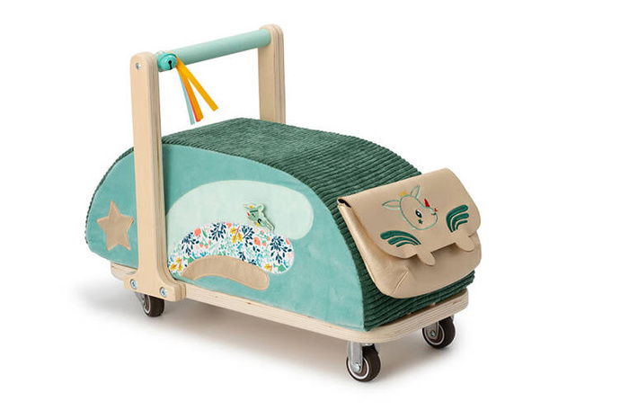 Drewniany jeździk 2 w 1 z miękkim siedziskiem i torebką Smok Joe 12 m+ 83466 LILLIPUTIENS