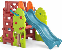 Plac Zabaw FEBER 09590 ze zjeżdżalnią ławeczką i stolikiem dla dzieci do kreatywnej zabawy Wood House