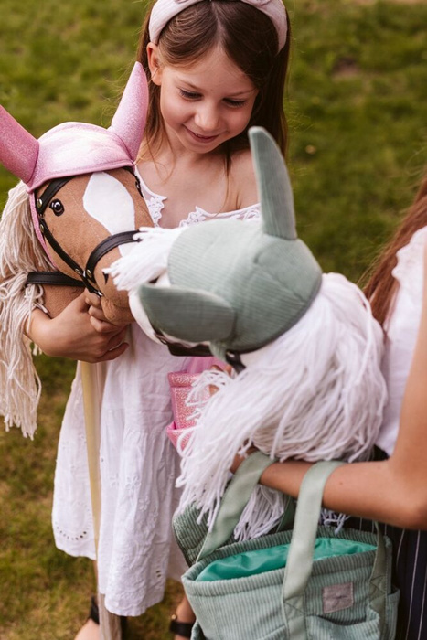 Podkładka pod siodło i bonetka sztruksowy róż akcesoria do Hobby Horse Astrup 84372