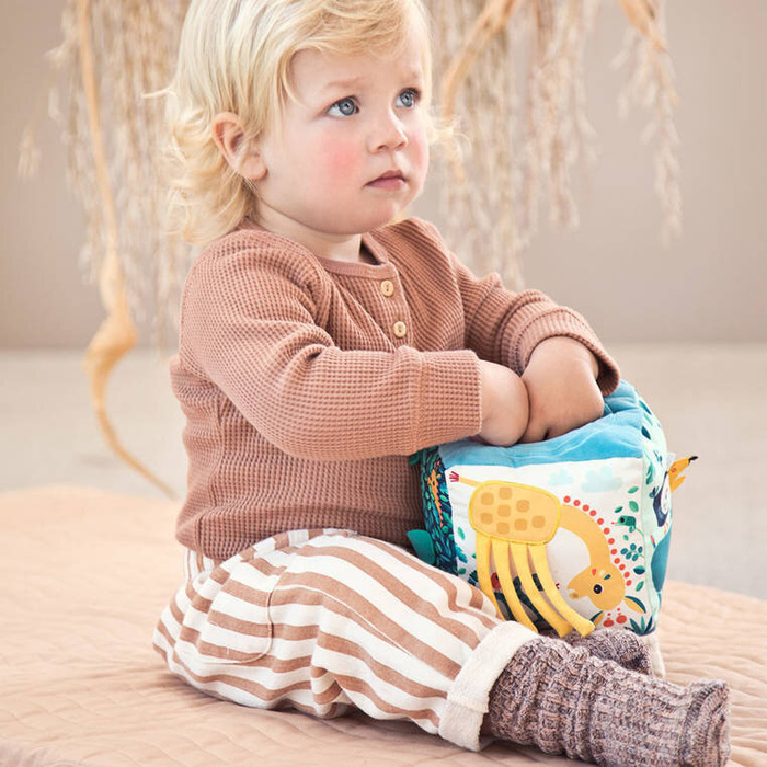 Kostka aktywizująca z pozytywką wielofunkcyjna miękka z gryzakiem Dżungla 83399 Lilliputiens