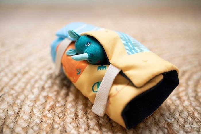 Przytulanki dla dzieci Rodzina Nosorożców z rozkładaną matą Nosorożec Marius Lilliputiens 83245