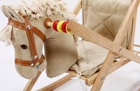 Konik na biegunach z fotelikiem