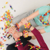 B.eauty Pops zestaw do tworzenia biżuterii 150 elementów BX1373Z- B.Toys, zestaw kreatywny