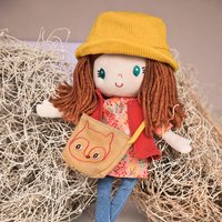 Lalka przytulanka eksplorerka przyrody ulubiony towarzysz Lea 41cm wysokości 83489 LILLIPUTIENS