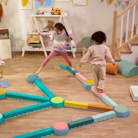 Moduły sensoryczne do stąpania i skakania 6 el Balance & Hop Stepping Stones B.Toys BX2484Z