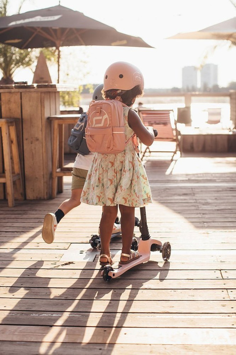 Zestaw SCOOTANDRIDE Kask + Highwaykick 3 LED hulajnoga składana ze świecącymi kółkami 3+ Rose