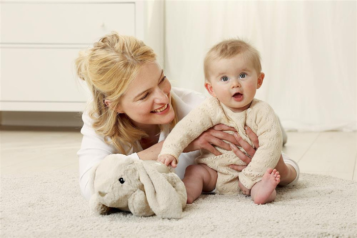 Lampka nocna z projekcją świetlną 2w1 Króliczek Cloud b® CLTT-7473-BB Twilight Buddies™ Bunny