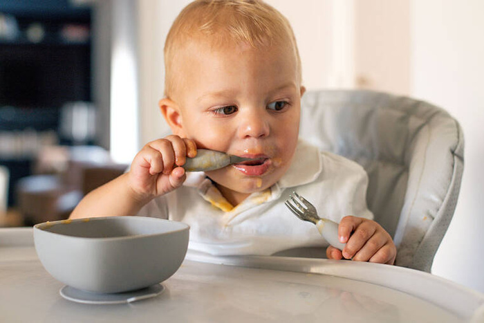 Zestaw pierwszych sztućców ze stali nierdzewnej Velvet grey Beaba 913581