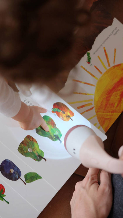 Lampka nocna LED przenośna z latarką Pixie 90h świecenia Pink Beaba 930299