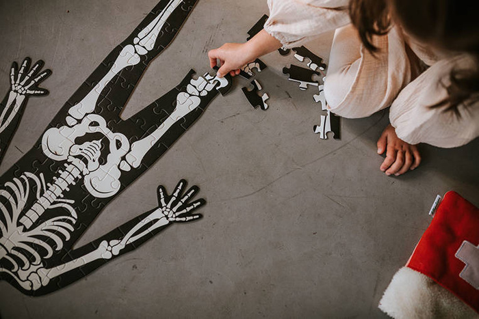 Puzzle edukacyjne gigantyczne Ciało człowieka 50, 75 i 100 elementów 5 +, Janod J02681