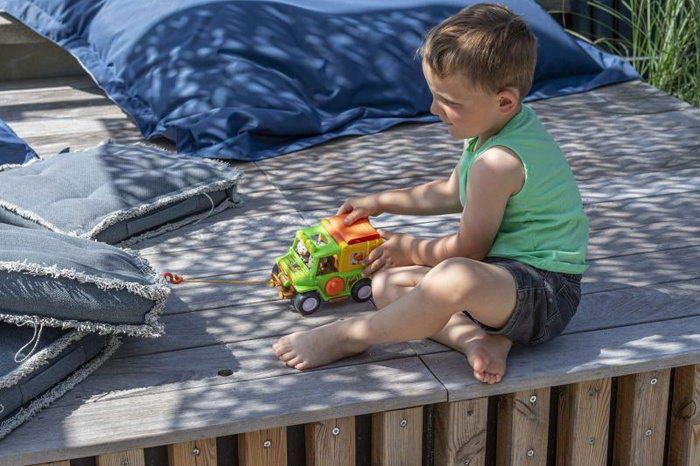 Jeep Safari otwierany samochód terenowy Klorofil 700221F w zestawie figurka kolekcjonerska Małpka