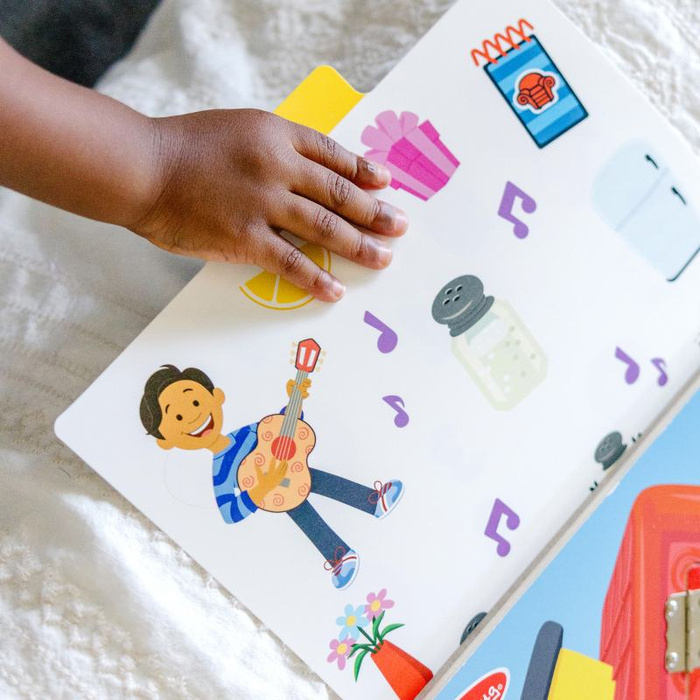 Drewniana tablica aktywności z okienkami Domek Blue’s Clues & You 33042 Melissa & Doug