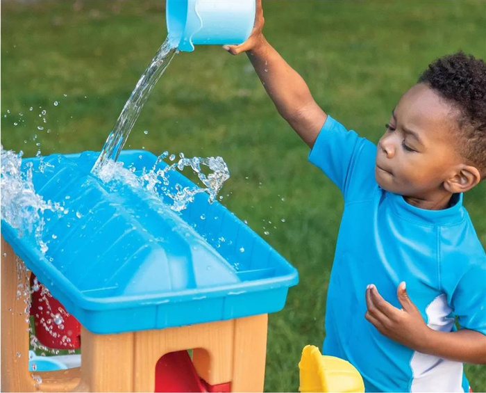 Wielofunkcyjny Stół Wodny Step2 420600 z deszczownicą wiaderkiem i lejkiem do kreatywnej zabawy dla dzieci