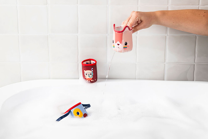 Zestaw 3 miękkich kubeczków do kąpieli Lilliputiens 83584 Piesek Jules Zabawka sensoryczna dla niemowląt