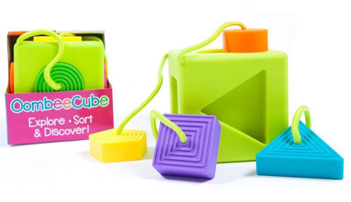 Dopasowywanie kształtów Kostka Sorter OombeeCube FA120-1 Fat Brain Toys, zabawki motoryczne