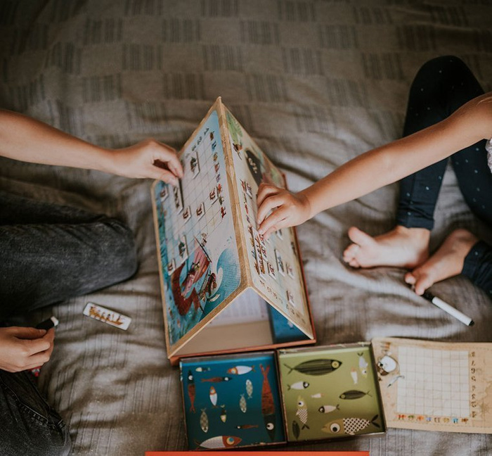 Gra w okręty „Piraci”, JND02835-Janod, gry dla dzieci, zabawki z tektury