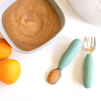 Zestaw pierwszych sztućców ze stali nierdzewnej Sage green Beaba 913580