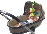Karuzela podróżna dla niemowląt kompaktowa Zawieszka Pack&Go Zabawa na łące Tiny Love TL1113400458