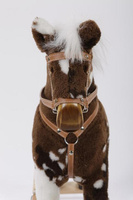 Duży, brązowy koń na biegunach XL w białe plamy