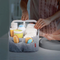 Organizer podróżny z lampką Heather Grey 304300-Skip Hop