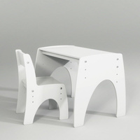 Regulowany stolik Klips 120-631-110-Pinio, meble do pokoju dziecięcego