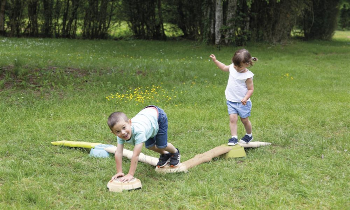 Równoważnia sensoryczna Smoby 840401 Ścieżka równowagi dla dzieci rozwój koordynacji i motoryki