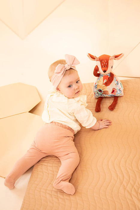 Przytulanka aktywizująca z lusterkiem A kuku Sarenka Stella Lilliputiens 83551