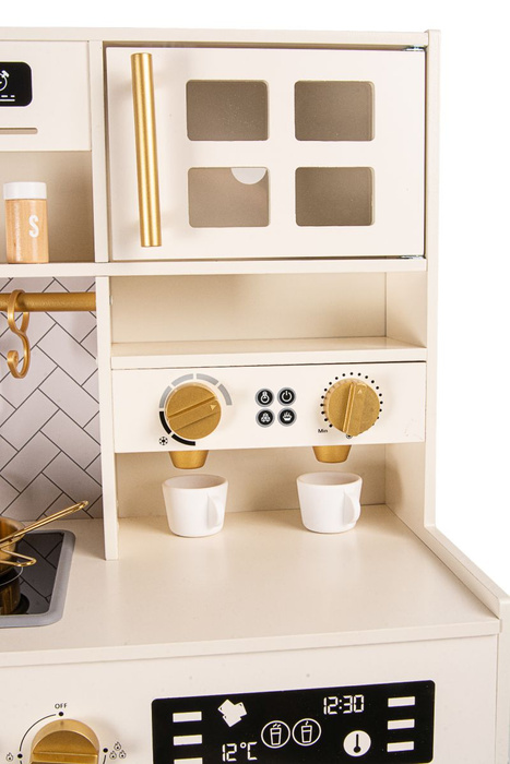 Drewniana kuchnia dla dzieci z płytą indukcyjną światłem i dźwiękiem oraz złotymi akcesoriami