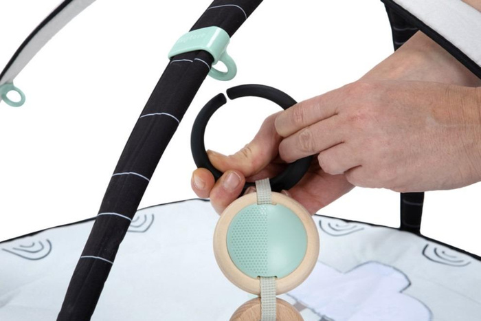 Mata edukacyjna z pałąkami i zabawkami interaktywnymi Tiny Love TL1209206830 Decor czarno-biała