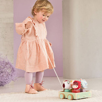 Drewniany wózek multifunkcyjny z sorterem do ciągnięcia Wilk Louis 83470 LILLIPUTIENS 