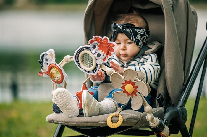 Łuk z sensorycznymi zabawkami dla niemowląt Tiny Love TL1405400030 Tiny Rockers Grzechotki do wózka