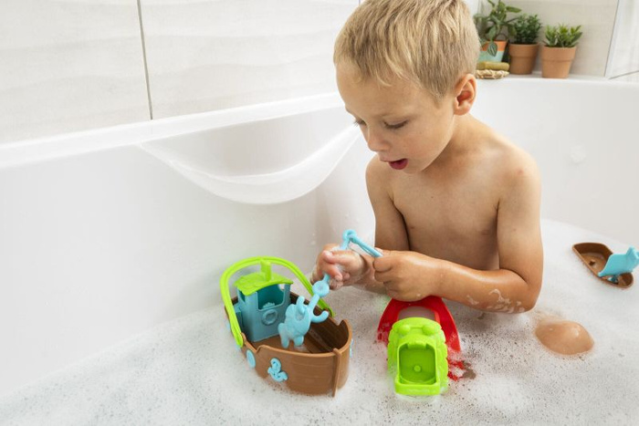 Kuter rybacki Klorofil 700502F, zabawki kąpielowe 3w1