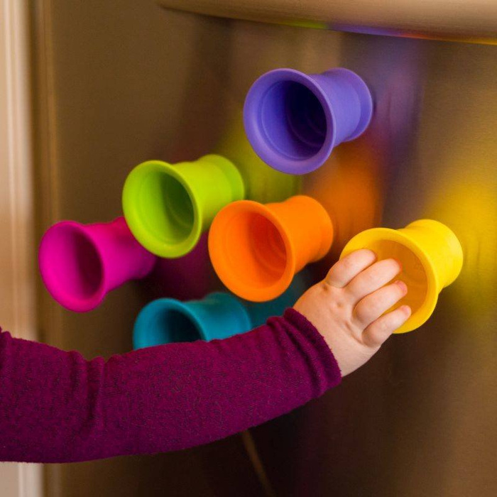 SIlikonowe przyssawki Kubeczki Suction Kupz FA183-1 Fat Brain Toys, zabawki motoryczne