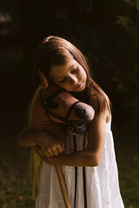 Hobby Horse Koń na kiju z otwartą buzią Spirit Blond Astrup 84354