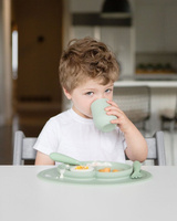 Silikonowy kubeczek Mini Cup pastelowa zieleń EUMCS001-EZPZ, kubki dla dzieci