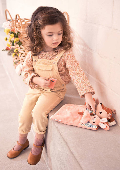 Przytulanka Sarenka Stella z torbą i akcesoriami 7 elementów 83376 Lilliputiens