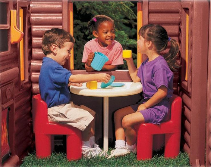 Domek ogrodowy Little Tikes 4869 Chata z belek ze stolikiem kominkiem i telefonem do kreatywnej zabawy