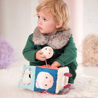 Dźwiękowa kostka aktywizująca wielofunkcyjna miękka Wilk Louis 83464 Lilliputiens